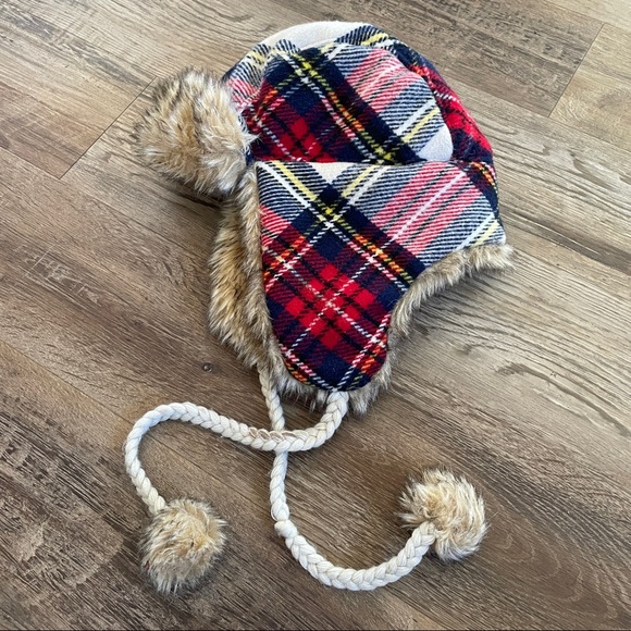 American Eagle Outfitters faux fur trapper hat - Picture 2 of 5